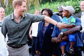 Loạt ảnh chứng tỏ Hoàng tử Harry rất được lòng trẻ con và dự đoán sẽ trở thành ông bố tuyệt vời nhất thế gian Loạt ảnh chứng tỏ Hoàng tử Harry rất được lòng trẻ con và dự đoán sẽ trở thành ông bố tuyệt vời nhất thế gian