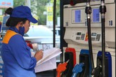 Giá xăng có thể giảm mạnh vào thứ Hai Giá xăng có thể giảm mạnh vào thứ Hai