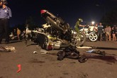 Hai thanh niên đua xe khiến người đi đường nguy kịch Hai thanh niên đua xe khiến người đi đường nguy kịch