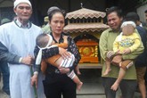 Vụ cô giáo mầm non tử vong khi va chạm với xe hiệu trưởng: Quặn lòng cảnh con thơ bám lấy bà đòi sữa Vụ cô giáo mầm non tử vong khi va chạm với xe hiệu trưởng: Quặn lòng cảnh con thơ bám lấy bà đòi sữa