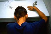 Dấu hiệu cảnh báo bệnh tâm thần ở trẻ Dấu hiệu cảnh báo bệnh tâm thần ở trẻ