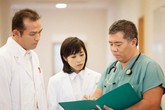 Cuốn sách tiếp thêm hy vọng cho bệnh nhân ung thư Cuốn sách tiếp thêm hy vọng cho bệnh nhân ung thư