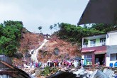 Mưa lũ làm 19 người chết ở Nha Trang: Ngàn m3 nước ập xuống đầu dân vì thi công trái phép Mưa lũ làm 19 người chết ở Nha Trang: Ngàn m3 nước ập xuống đầu dân vì thi công trái phép