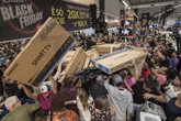 Người Việt ở Mỹ sợ cảnh mua sắm ngày Black Friday Người Việt ở Mỹ sợ cảnh mua sắm ngày Black Friday