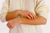 Cách đơn giản chữa ngứa da mùa đông ở người già Cách đơn giản chữa ngứa da mùa đông ở người già
