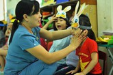 Bị ung thư, cô giáo mầm non vẫn gắng gượng ươm mầm xanh cho đời Bị ung thư, cô giáo mầm non vẫn gắng gượng ươm mầm xanh cho đời