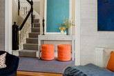 Độc đáo và cá tính, bạn sẽ rất bất ngờ khi dám thử dùng những gam màu tương phản bên trong ngôi nhà mình Độc đáo và cá tính, bạn sẽ rất bất ngờ khi dám thử dùng những gam màu tương phản bên trong ngôi nhà mình