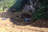 Huy động hàng trăm người tìm kiếm 2 phu vàng bị mắc kẹt trong hang Huy động hàng trăm người tìm kiếm 2 phu vàng bị mắc kẹt trong hang