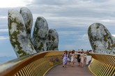 Cầu Vàng vào danh sách những bức ảnh du lịch ấn tượng trong năm 2018 của CNN Cầu Vàng vào danh sách những bức ảnh du lịch ấn tượng trong năm 2018 của CNN