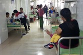 Nghệ An: Rét kéo dài, nhiều trẻ em phải nhập viện Nghệ An: Rét kéo dài, nhiều trẻ em phải nhập viện
