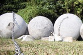 Chưa có phương án quyết định "số phận" của 40 quả "bóng xích" Chưa có phương án quyết định "số phận" của 40 quả "bóng xích"