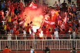 Nguy hiểm khôn lường cần biết khi đốt pháo sáng Nguy hiểm khôn lường cần biết khi đốt pháo sáng