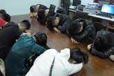 Bắt quả tang 13 người mở 'tiệc ma túy' mừng tuyển VN vô địch AFF Cup Bắt quả tang 13 người mở 'tiệc ma túy' mừng tuyển VN vô địch AFF Cup