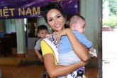 Hứa dành hết tiền thưởng làm từ thiện, H'hen Niê thực hiện thế nào? Hứa dành hết tiền thưởng làm từ thiện, H'hen Niê thực hiện thế nào?