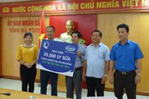 Vinamilk cùng hơn 110 ngàn ly sữa cứu trợ trẻ em vùng lũ tại Hà Tĩnh và Quảng Bình Vinamilk cùng hơn 110 ngàn ly sữa cứu trợ trẻ em vùng lũ tại Hà Tĩnh và Quảng Bình