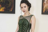 MC Minh Hà cùng dàn người đẹp Hà Nội đến thăm triển lãm tranh của NTK Cao Minh Tiến MC Minh Hà cùng dàn người đẹp Hà Nội đến thăm triển lãm tranh của NTK Cao Minh Tiến