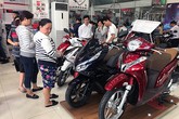 Xe ga Honda chênh giá, Yamaha bán chậm mùa cuối năm Xe ga Honda chênh giá, Yamaha bán chậm mùa cuối năm