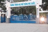 Thầy giáo làm lộ đề thi ở Phú Quốc dạy thêm không phép Thầy giáo làm lộ đề thi ở Phú Quốc dạy thêm không phép
