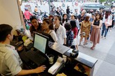 Đổ tiền tỷ mở quán trà sữa nhượng quyền Đổ tiền tỷ mở quán trà sữa nhượng quyền