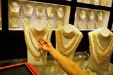 Giá vàng hôm nay bất ngờ bật lên Giá vàng hôm nay bất ngờ bật lên