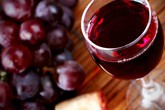 Ngừa sâu răng bằng rượu vang đỏ Ngừa sâu răng bằng rượu vang đỏ