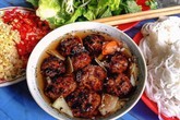 10 món ăn ‘danh bất hư truyền’ nhất định phải thử khi đến Hà Nội 10 món ăn ‘danh bất hư truyền’ nhất định phải thử khi đến Hà Nội