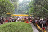 Cầu kỳ sắm Tết cho... Vua Cầu kỳ sắm Tết cho... Vua