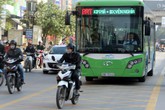 Không cho đi chung, BRT vẫn bị lấn làn Không cho đi chung, BRT vẫn bị lấn làn