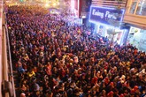 Hà Nội: Cả “biển người” lại chen nhau giải hạn đầu năm Hà Nội: Cả “biển người” lại chen nhau giải hạn đầu năm