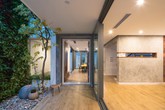 Chủ nhà Hà Nội đục mái để làm vườn thẳng đứng cao 2 tầng Chủ nhà Hà Nội đục mái để làm vườn thẳng đứng cao 2 tầng