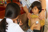 Nghề công tác xã hội trong bệnh viện: Kết nối người tử tế, san sẻ tình yêu thương Nghề công tác xã hội trong bệnh viện: Kết nối người tử tế, san sẻ tình yêu thương