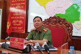 Không có việc người phụ nữ mất vàng trong đêm diễn của Phi Nhung Không có việc người phụ nữ mất vàng trong đêm diễn của Phi Nhung