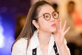 "Thần thái" khác lạ của Lý Nhã Kỳ "Thần thái" khác lạ của Lý Nhã Kỳ