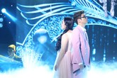 Quá nồng nàn trên sân khấu, Bùi Anh Tuấn và thí sinh bị nghi đang yêu Quá nồng nàn trên sân khấu, Bùi Anh Tuấn và thí sinh bị nghi đang yêu