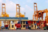 Giàn cần cẩu cán tử vong công nhân đang xếp dỡ hàng tại cảng Giàn cần cẩu cán tử vong công nhân đang xếp dỡ hàng tại cảng