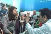 Khám, điều trị mắt miễn phí cho người dân địa phương "vô địch" cả nước về hiến giác mạc Khám, điều trị mắt miễn phí cho người dân địa phương "vô địch" cả nước về hiến giác mạc