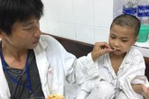 Nguy cơ cụt chân của cậu bé dân tộc không tiền phẫu thuật Nguy cơ cụt chân của cậu bé dân tộc không tiền phẫu thuật