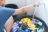 Khổ nhục kế đòi tiền của những bà vợ có chồng 'vắt cổ chày ra nước' Khổ nhục kế đòi tiền của những bà vợ có chồng 'vắt cổ chày ra nước'