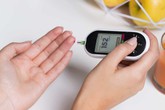 Bé trai 9 tuổi đã mắc tiểu đường: BS cảnh báo triệu chứng rất hay gặp, cha mẹ cần chú ý Bé trai 9 tuổi đã mắc tiểu đường: BS cảnh báo triệu chứng rất hay gặp, cha mẹ cần chú ý