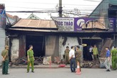 Ba mẹ con tử vong sau đám cháy ở cửa hàng điện lạnh Ba mẹ con tử vong sau đám cháy ở cửa hàng điện lạnh