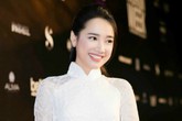 Nhã Phương cười tươi đi xem thời trang giữa 'tâm bão' Nhã Phương cười tươi đi xem thời trang giữa 'tâm bão'