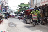 Truy bắt thủ phạm bịt khẩu trang cướp dây chuyền giữa chợ Truy bắt thủ phạm bịt khẩu trang cướp dây chuyền giữa chợ