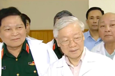 Tổng bí thư thăm hai ông Đỗ Mười và Lê Đức Anh Tổng bí thư thăm hai ông Đỗ Mười và Lê Đức Anh