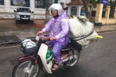 Bác xe ôm hơn 10 năm chở người nghèo miễn phí Bác xe ôm hơn 10 năm chở người nghèo miễn phí
