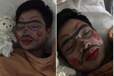 Vợ 9X vẽ chằng chịt lên mặt chồng vì 'tội đi nhậu say về muộn' Vợ 9X vẽ chằng chịt lên mặt chồng vì 'tội đi nhậu say về muộn'