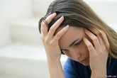 Chồng liên lạc với người cũ trong khi vẫn đòi quan hệ với vợ Chồng liên lạc với người cũ trong khi vẫn đòi quan hệ với vợ