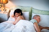 Gối chăn nguội lạnh vì thói quen "cấm vận" chồng Gối chăn nguội lạnh vì thói quen "cấm vận" chồng
