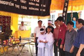 Vụ hai vợ chồng tử vong trong cabin ô tô: Nỗi đau người ở lại Vụ hai vợ chồng tử vong trong cabin ô tô: Nỗi đau người ở lại