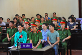 Xét xử vụ án BS Hoàng Công Lương: Nhiều lời khai khác nhau về việc phân công nhiệm vụ Xét xử vụ án BS Hoàng Công Lương: Nhiều lời khai khác nhau về việc phân công nhiệm vụ