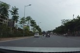 Hà Nội: Nam thanh niên thoát chết hi hữu khi bị xe tông như phim hành động Hà Nội: Nam thanh niên thoát chết hi hữu khi bị xe tông như phim hành động